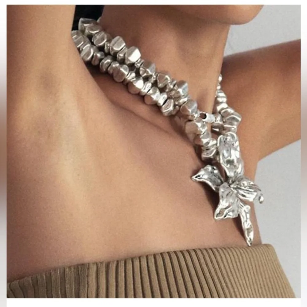 Zara Maxi flower statement necklace